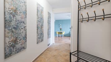 Appartamento familiare, 1 camera da letto, balcone, sul cortile | 1 camera, postazione laptop, tende oscuranti, ferro/asse da stiro