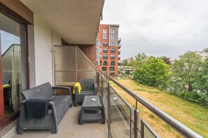 家庭公寓, 陽台, 河景 | 陽台