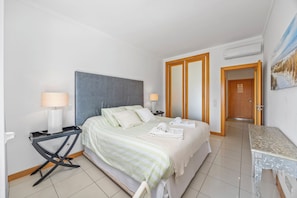 1 bedroom, in-room safe, iron/ironing board, free WiFi