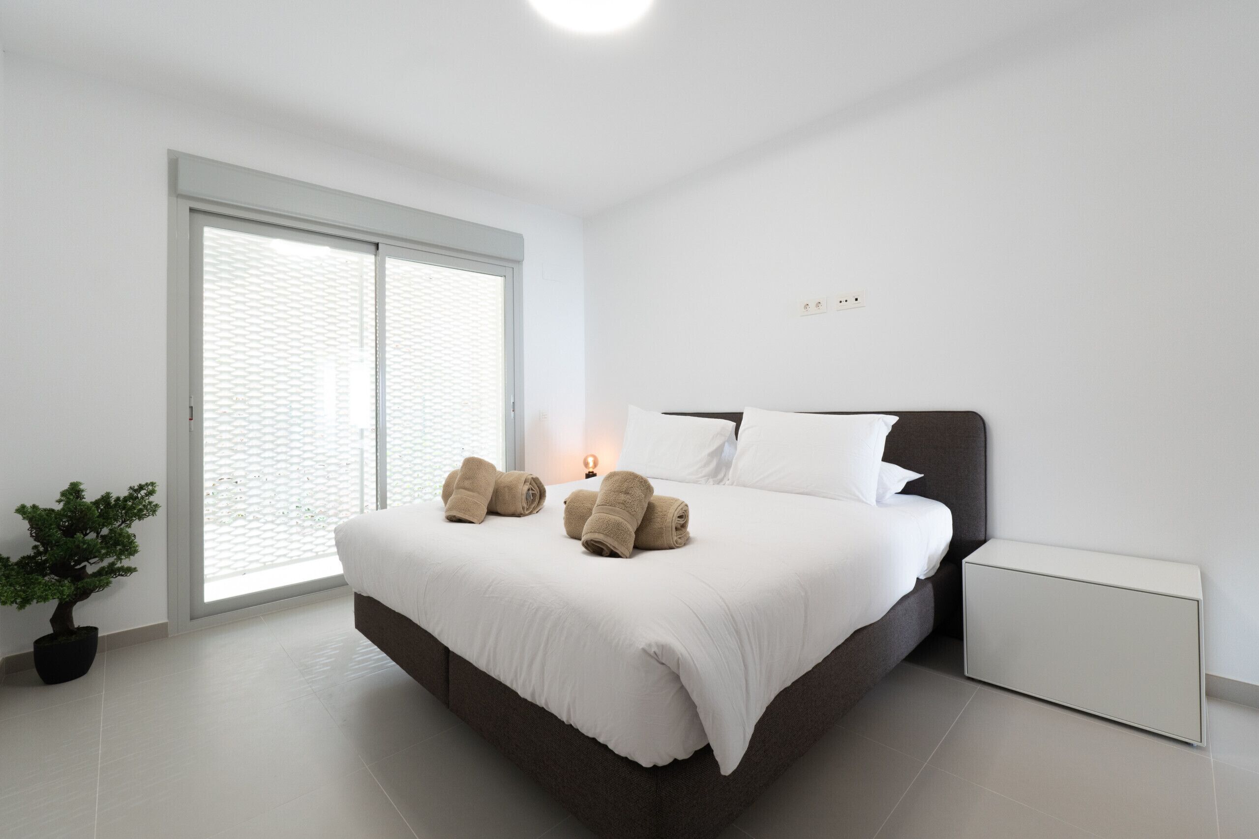 2 habitaciones, wifi gratis y ropa de cama 