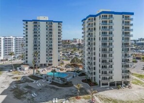 Exterior - Sandy Toes at EB&T Club 107B (Fort Myers Beach)