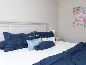 3 bedrooms, iron/ironing board, WiFi, bed sheets