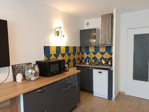 Microwave, stovetop, dishwasher