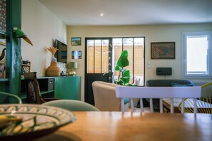 Interior - La Maison Raspail - Calme, Disney, RER A (Neuilly-Plaisance)