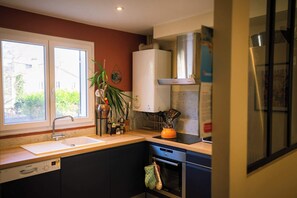 Réfrigérateur, four, plaque de cuisson, lave-vaisselle