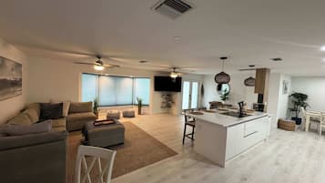 Televisión y oficina