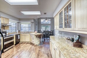 Fridge, microwave, oven, stovetop - Waterfront Getaway • Hot Tub, Dock & Views (Granite Shoals)