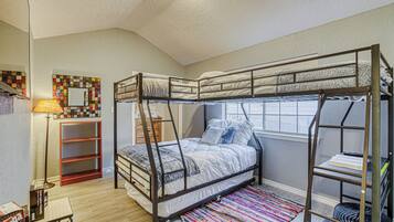 3 chambres, fer et planche Ă  repasser, Wi-Fi gratuit, draps fournis