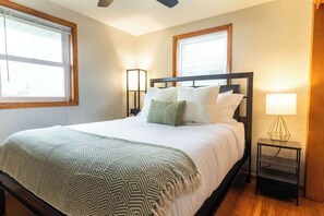 3 bedrooms, desk, iron/ironing board, WiFi