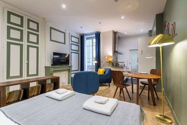 1 bedroom, iron/ironing board, WiFi, bed sheets