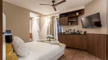 1 dormitorio, tabla de planchar con plancha, wifi y ropa de cama