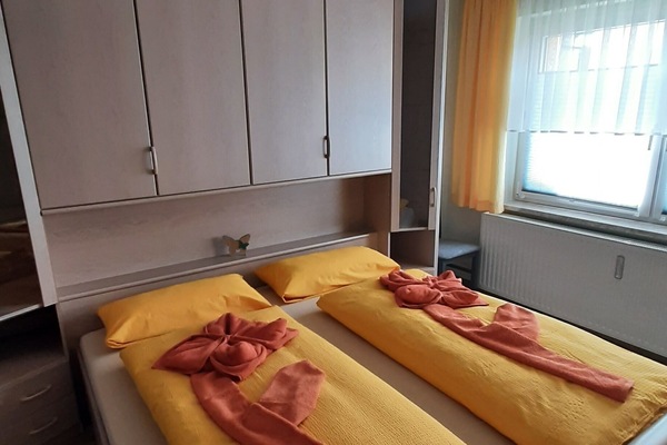 1 chambre, fer et planche à repasser, accès au Wi-Fi (inclus)
