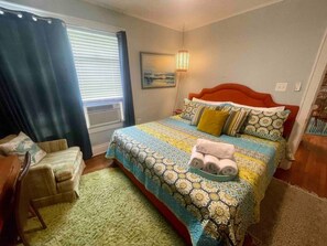 1 bedroom, individually decorated, individually furnished, desk - 1BR Coastal Escape (Galveston)