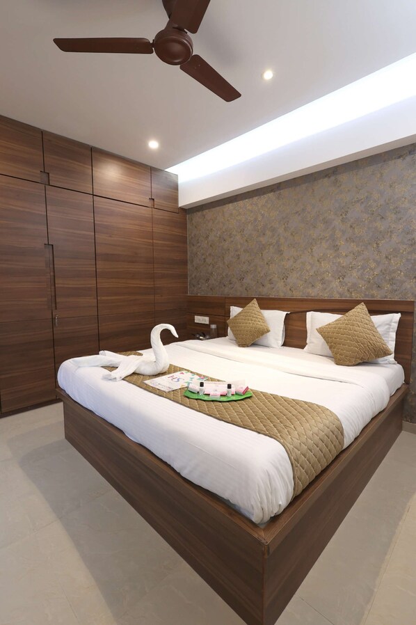 3 bedrooms, desk, iron/ironing board, WiFi