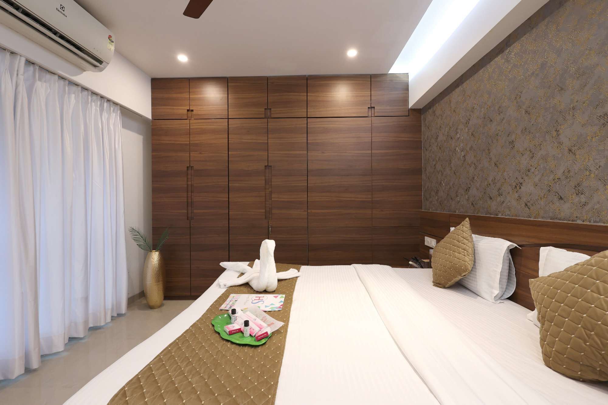 3 Schlafzimmer, Schreibtisch, Bügeleisen/Bügelbrett, WLAN