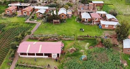 Luquina uru uta lodge y homestay