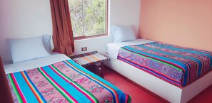 Standard Room, Patio, Lake View | Desk, laptop workspace - Luquina uru uta lodge y homestay (Chucuito)