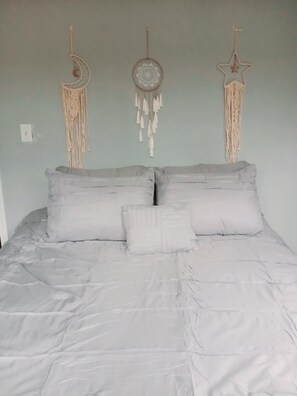 2 bedrooms, bed sheets