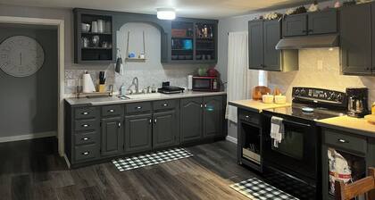 Tyler Bend and Gilbert area 2-bedroom cabin