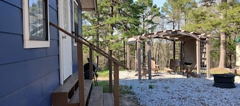 Tyler Bend and Gilbert area 2-bedroom cabin