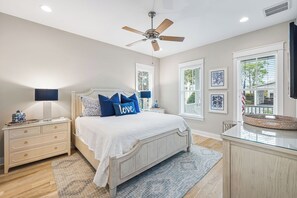 5 slaapkamers, een strijkplank/strijkijzer, wifi, beddengoed