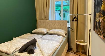 8 Studios with Terrace in Margareten