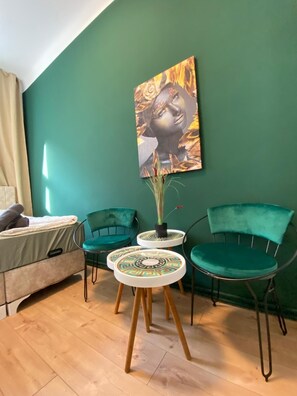 Basic Room | Iron/ironing board, free WiFi - 8 Studios with Terrace in Margareten (Vienna)