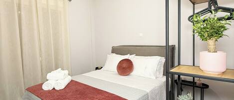 Soundproofing, iron/ironing board, free WiFi