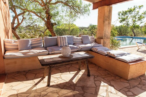 Finca "del Corazòn" with pool landscape integrated with jacuzzi+children's pool+ BBQ