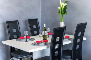 Dining - Charming and spacious 2-bedroom apartment in beautiful Cavtat (Cavtat)