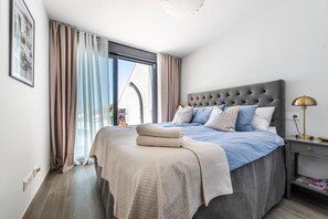 3 bedrooms, iron/ironing board, Internet, bed sheets