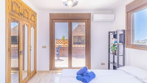 Room - Casa Chillar - Three Bedroom House, Sleeps 6 (Nerja)