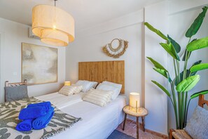 2 chambres, fer et planche à repasser, accès à Internet, literie fournie