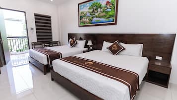 Free minibar items, desk, free WiFi, bed sheets