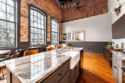 547 Cherry # 201 - The Rookery - Luxe Property