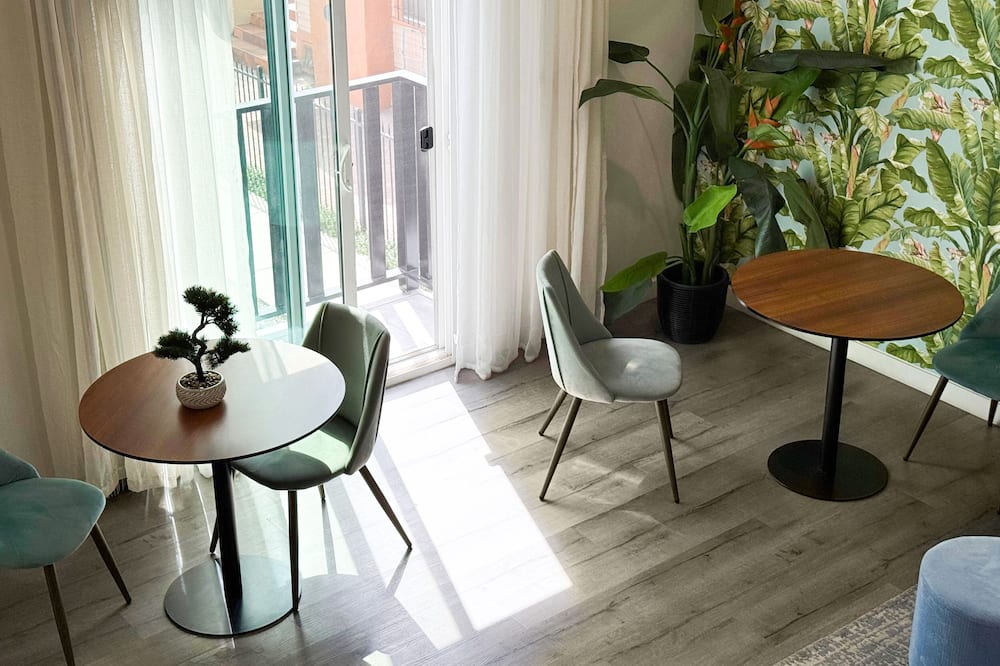 Forty First Place - Boutique Hostel