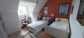 4 bedrooms, iron/ironing board, WiFi, bed sheets - Quiet house with splendid view of Pouldon cove - 4 bedrooms, 8 per (Pont-l'Abbé)