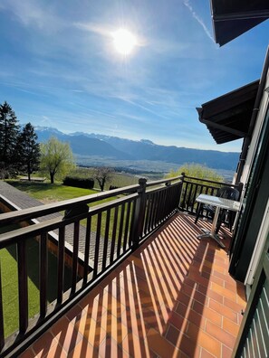 Caja de seguridad en la habitación, escritorio y wifi gratis 