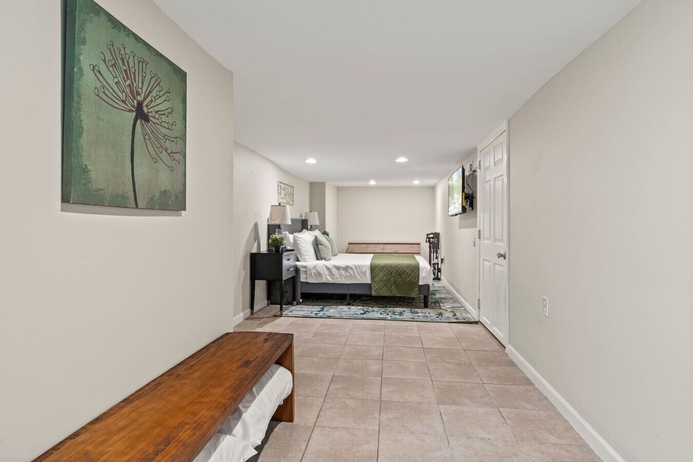 3 bedrooms, desk, iron/ironing board, free WiFi