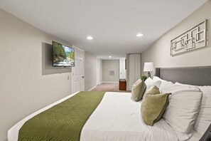 3 soverom, skrivebord, strykejern/-brett og wi-fi (inkludert)