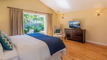 3 bedrooms, travel cot, free WiFi, bed sheets