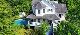 Rare - Victorian Villa 5 bedrooms, 3 bathrooms on an animal park + spa+ pool