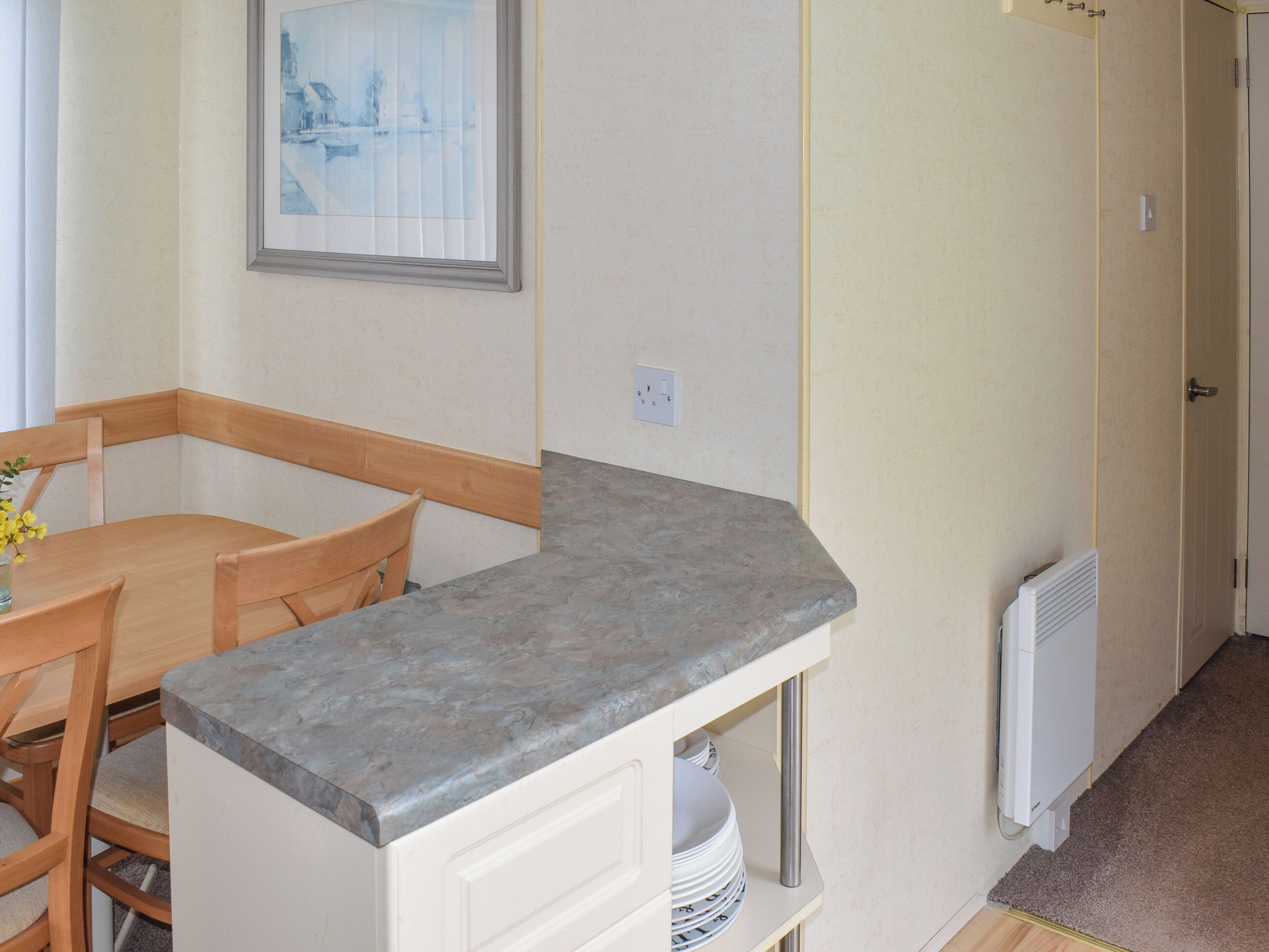 Dining Area | Flip-Flop Lodge, Sandown