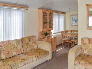 Living area - 2 bedroom accommodation in Sandown (Sandown)