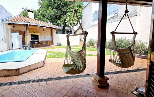 Charming 2-bedroom house with WiFi, AC in wonderful Asunción Paraguay