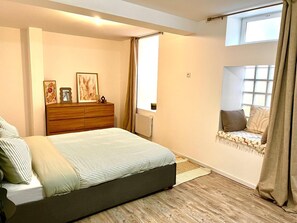 1 bedroom, free WiFi, bed sheets