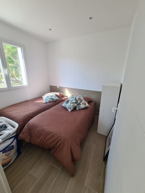 2 bedrooms, iron/ironing board, WiFi, bed sheets - Beautiful vacations in the sun (Ventiseri)