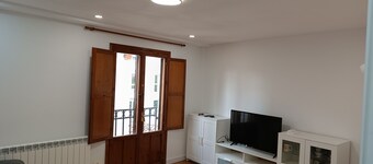 Between Castle and Cathedral 2