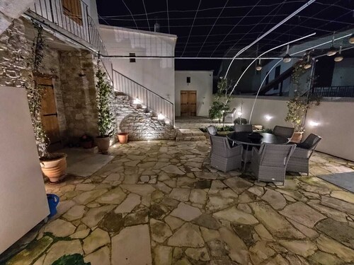 Majestic Hot Tub Suite