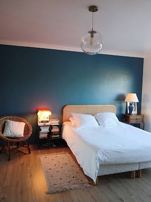 4 chambres, fer et planche à repasser, Wi-Fi, draps fournis